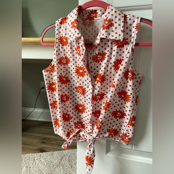 Tops - Vintage Floral Sleeveless Tie-Front Top - Red and White